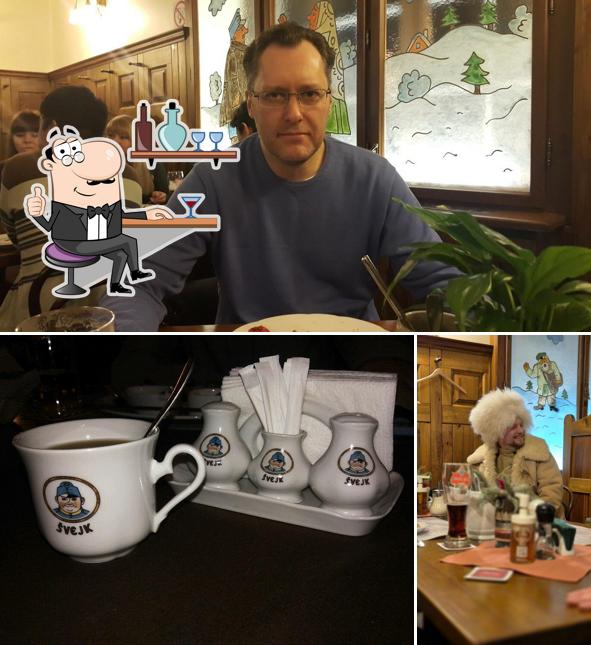 Посмотрите на внутренний интерьер "Швейка"