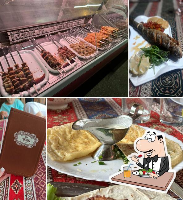 Еда в "Кафе Гянджа"