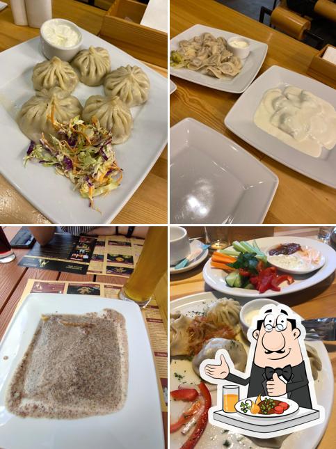 Блюда в "Пельмении"