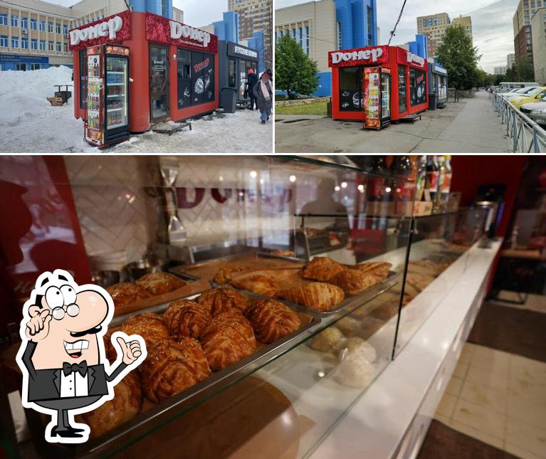 Посмотрите на внутренний интерьер "Донера"