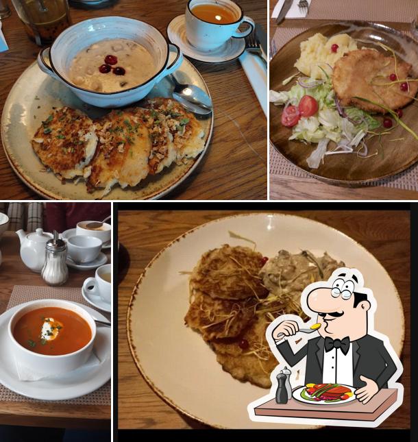 Еда в "Свои"