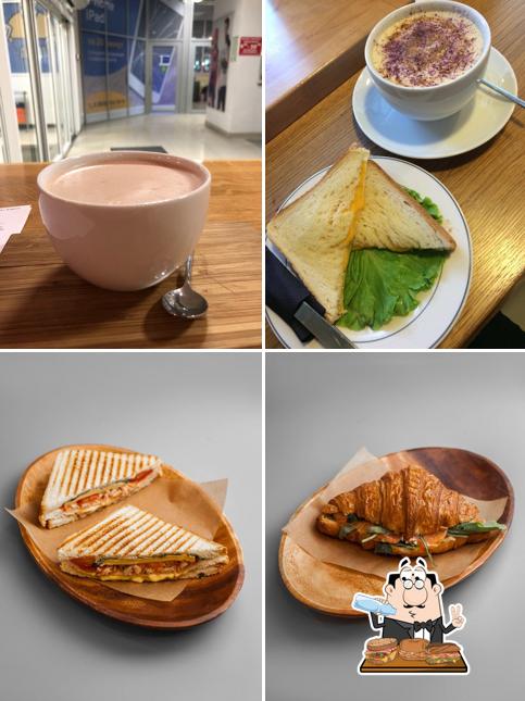 Попробуйте бутерброды в "Калипсо"