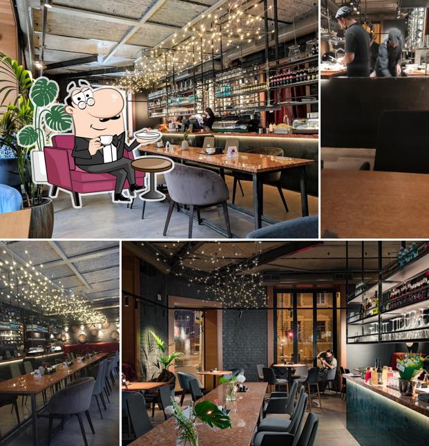 Посмотрите на внутренний интерьер "Кидо"