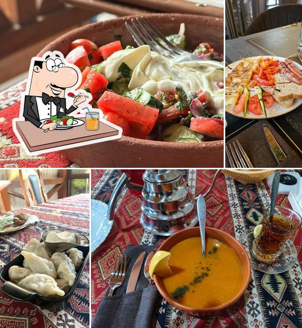 Блюда в "Кафе Гянджа"