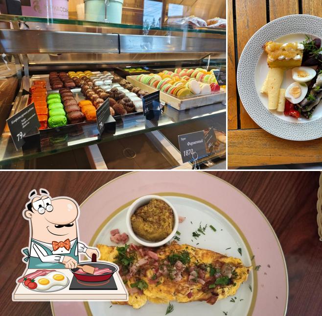 Омлет в "Круассане-кафе"