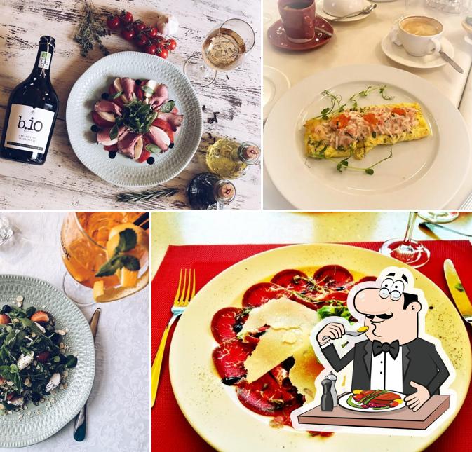 Еда в "Банковском клубе"