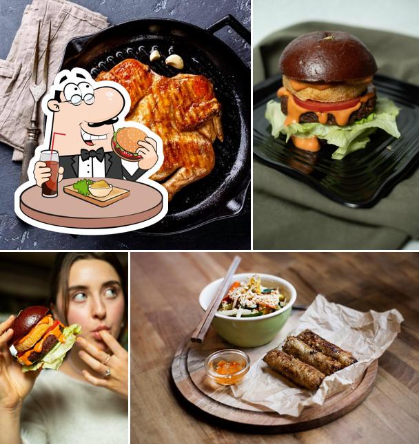 Закажите гамбургеры в "Лао Ли Менделееве"