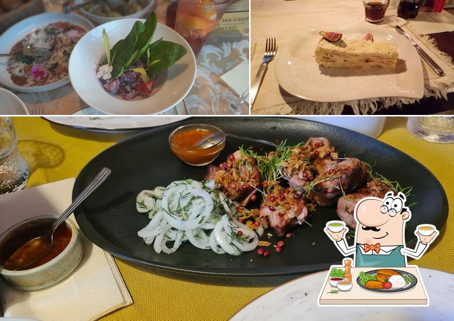 Блюда в "Старом Городе, ресторане"