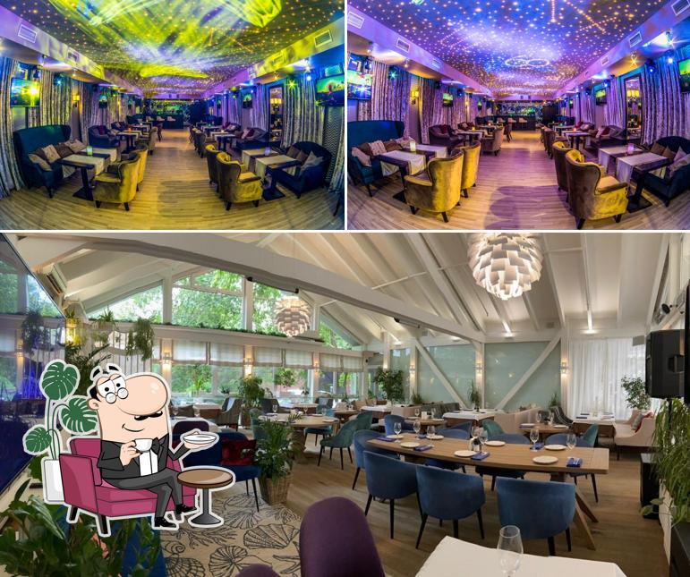 Интерьер "Ленинграда Клуб-Караоке-Ресторан"