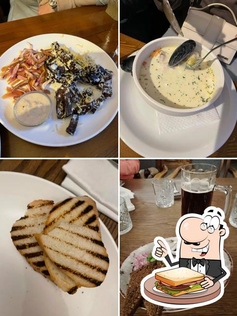 Сэндвичи с сыром на гриле в "Редюите"