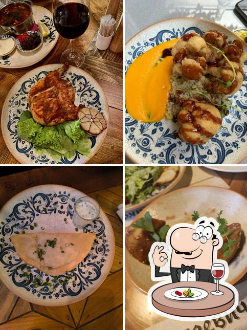 Еда в "Лев Николаевич"