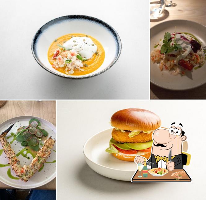 Еда в "Crab Cafe"