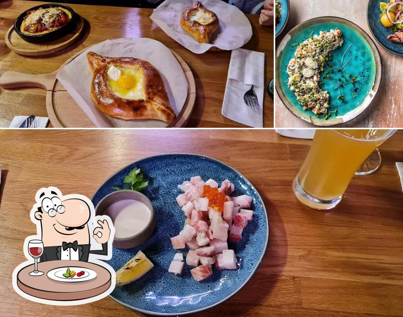 Еда в "МАМЕ ГАТА"