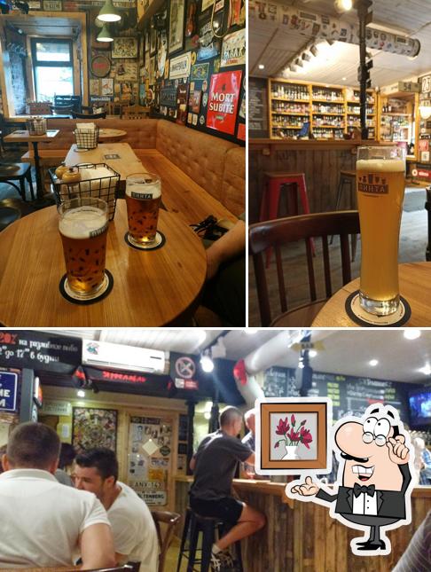 Посмотрите на внутренний интерьер "Пивотеки Пинта"