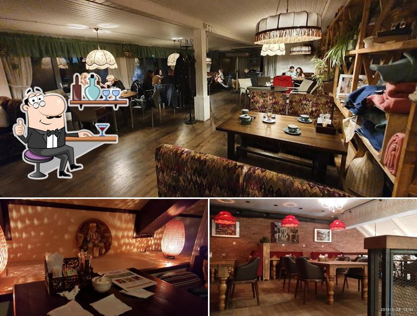 Забронируйте столик в "Сказке"