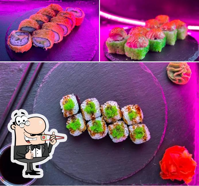 В "РоллБерри" подают суши и роллы