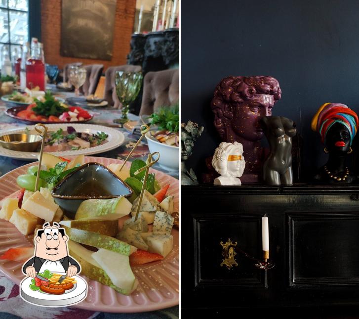 Блюда в "Mansard restaurant and hall"