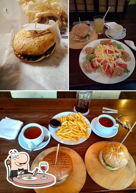 Блюда в "Супере Бургер"