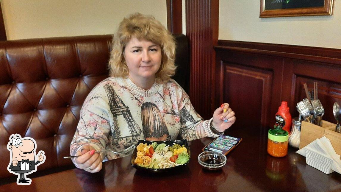 Взгляните на фотографию кафе "Золотой Бамбук"