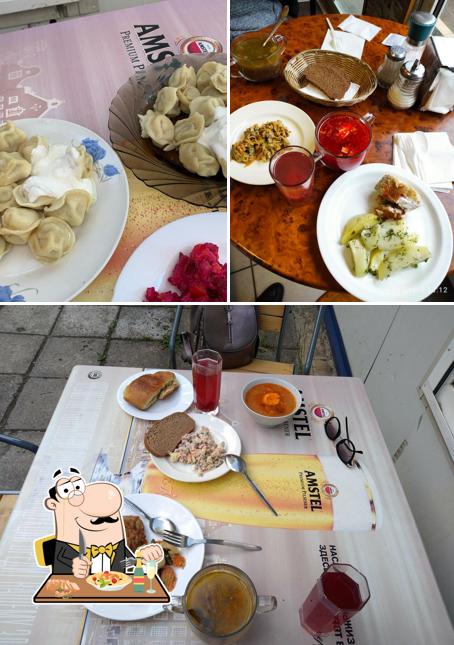 Еда в "Чашка"