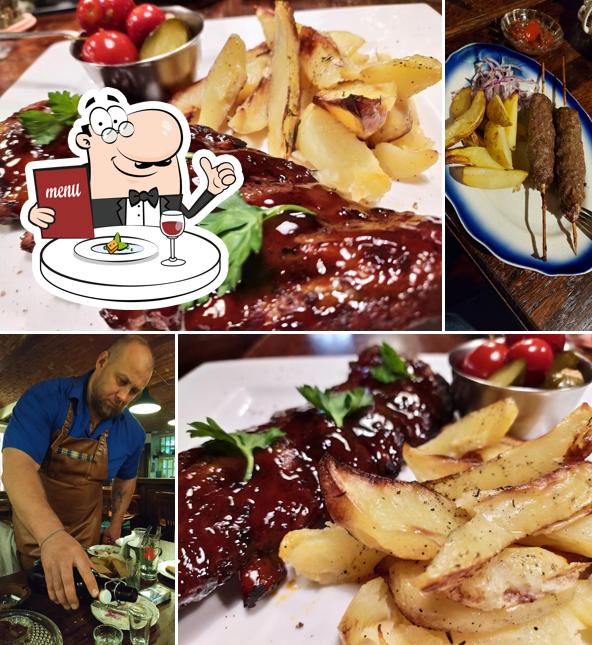 Еда в "Баре Карабас"