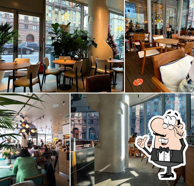 Посмотрите на внутренний интерьер "Кофеманий"