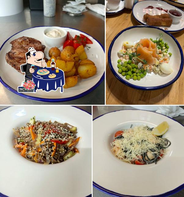 Чайка на море