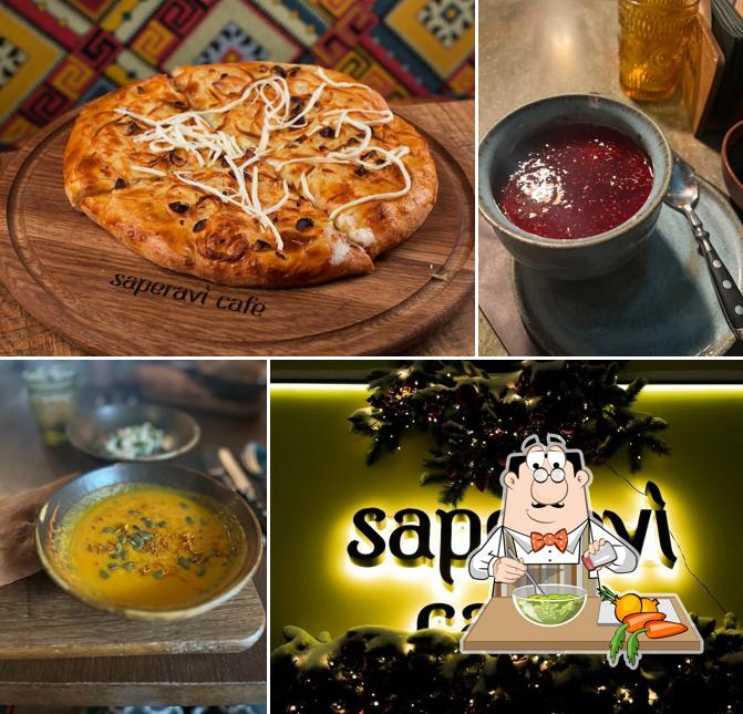 Салат из морских водорослей в "Saperavi Cafe"