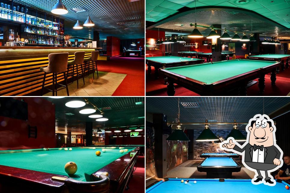 Pool & Bar