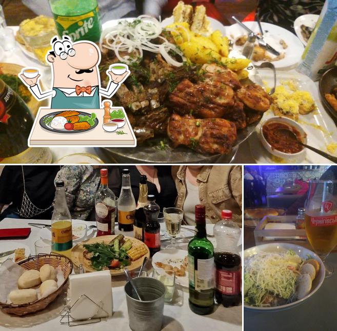 Еда в "CAMEL, кафе"