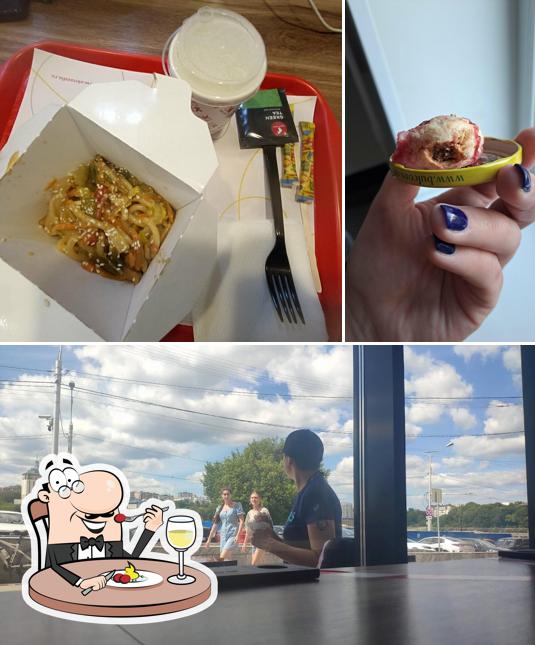 Помимо прочего, в Ok Noodle есть еда и внешнее оформление