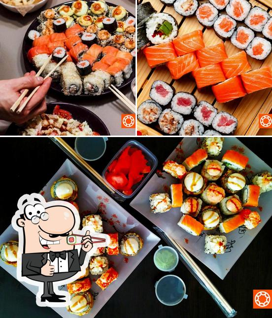 Закажите разные сеты суши