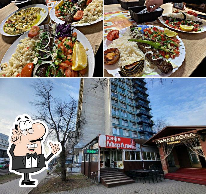 Взгляните на это изображение, где видны внутреннее оформление и внешнее оформление в МирАли