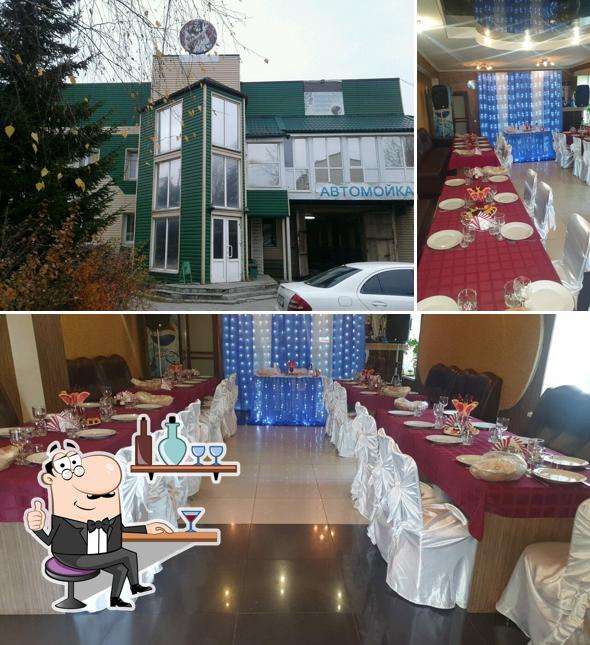 Посмотрите на внутренний интерьер "Зевс"