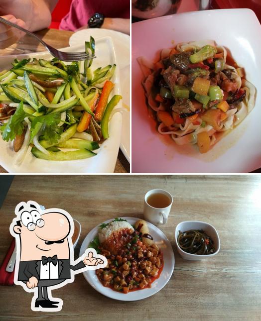 Посмотрите на внутренний интерьер "Go Boo"