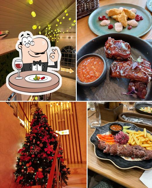 Еда в "Food hall Green House"