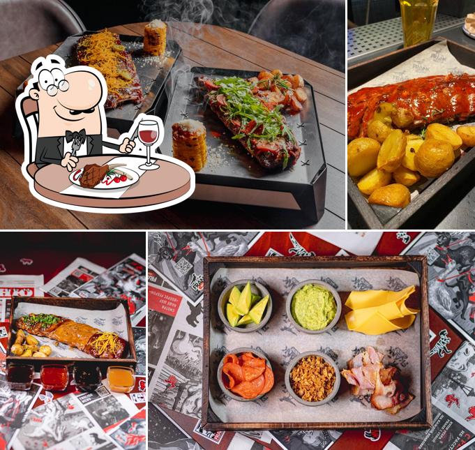 Отведайте мясные блюда в "Frank by Баста"