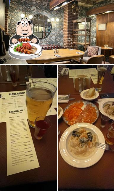Помимо прочего, в Black Rabbit Pub есть еда и внутреннее оформление