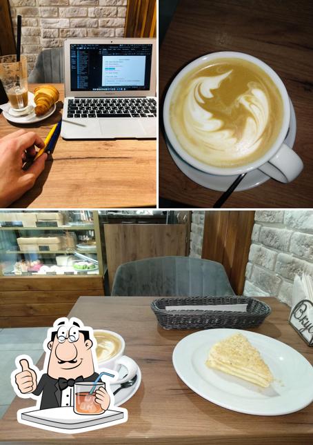 Взгляните на это изображение, где видны напитки и еда в Вкус