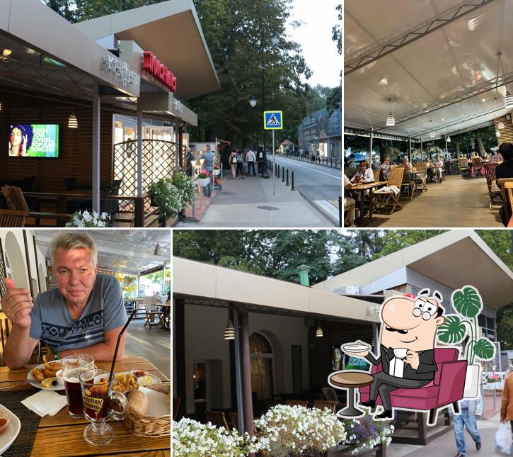 Забронируйте столик в "Поляндии"