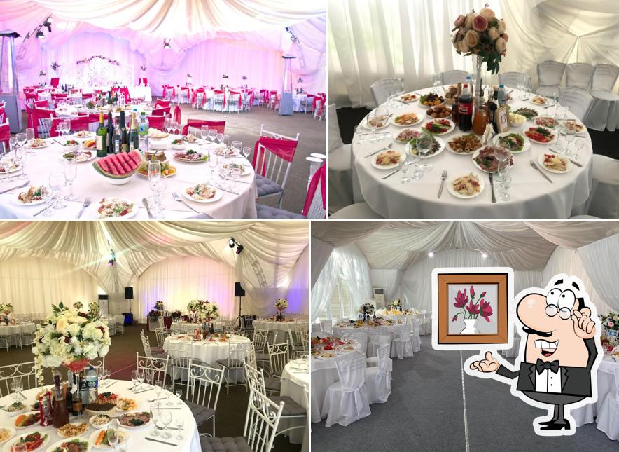 Посмотрите на внутренний интерьер "Пять Звезд"