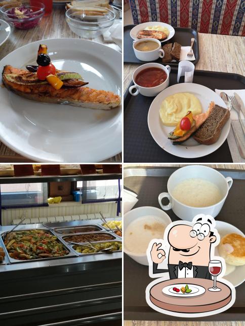 Еда в "Столовой 888"