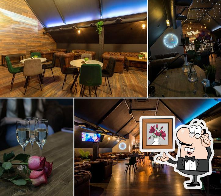 Посмотрите на внутренний интерьер "Black out lounge"