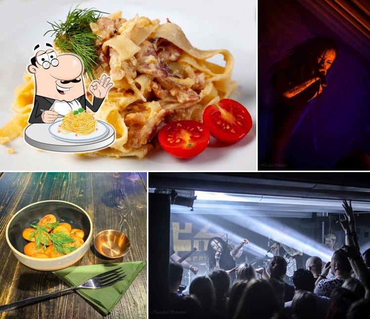 Паста карбонара в "Арт-клубе "Перекрёсток""