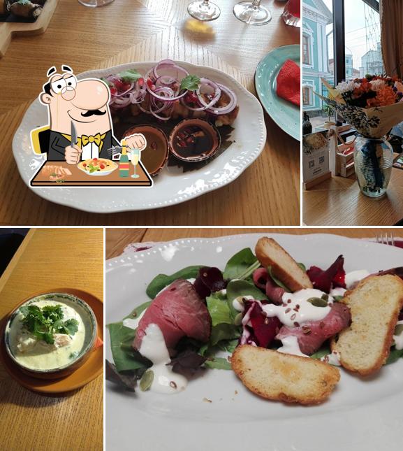 Блюда в "Ресторане Диване-Баяне"