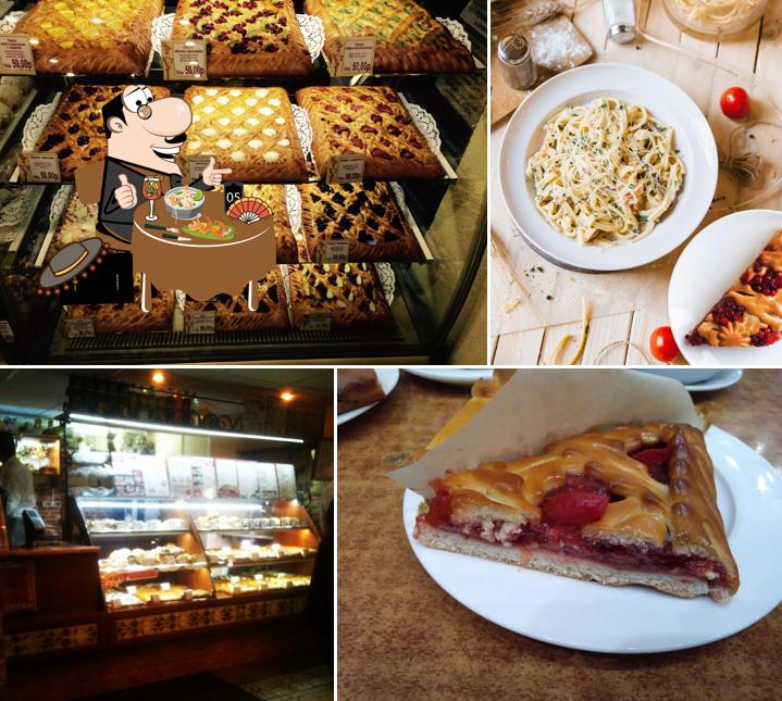 Еда в "Пироговом Дворике"