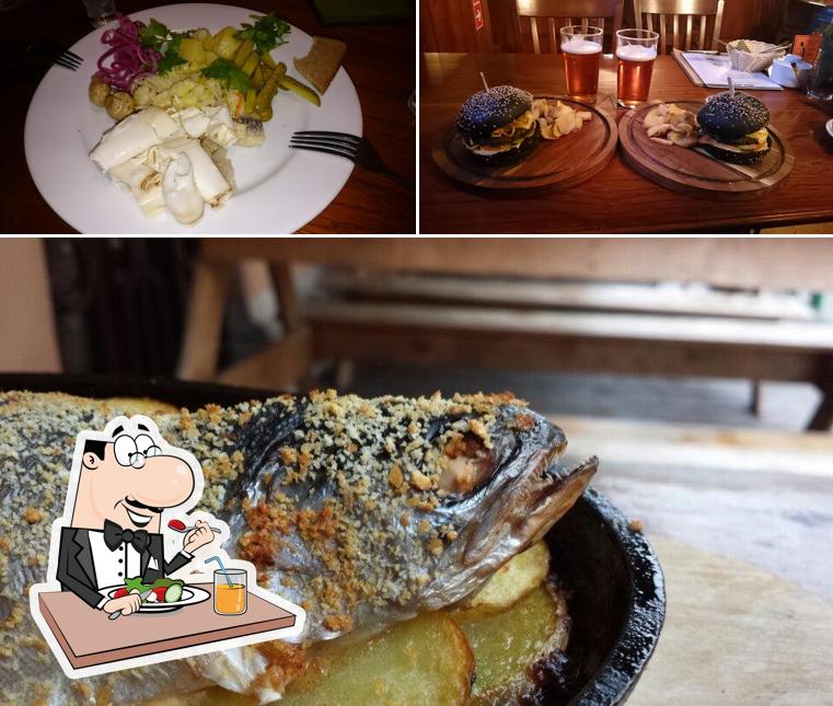 Еда в "Моллисе Мьюз"