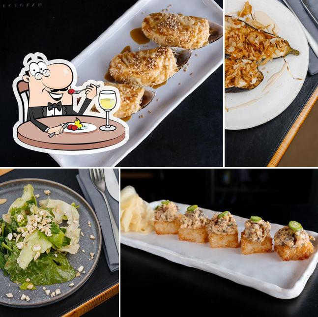 Еда в "Ten June"