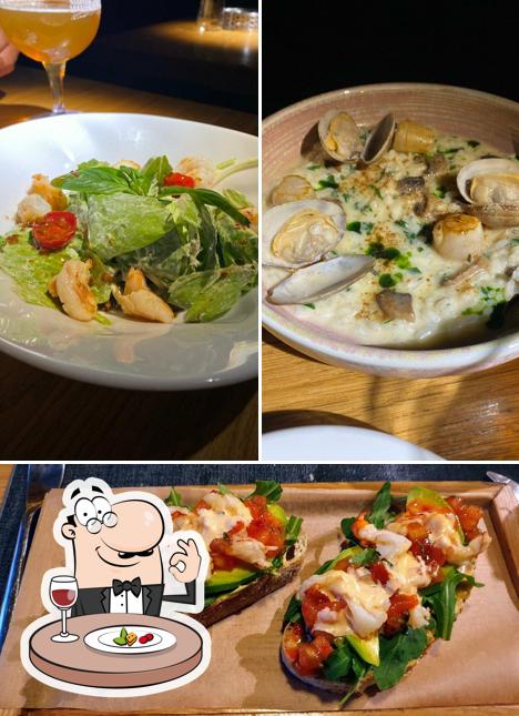 Блюда в "Lambic Seafood"