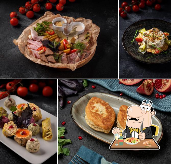 Еда в "Кафе Мимино"